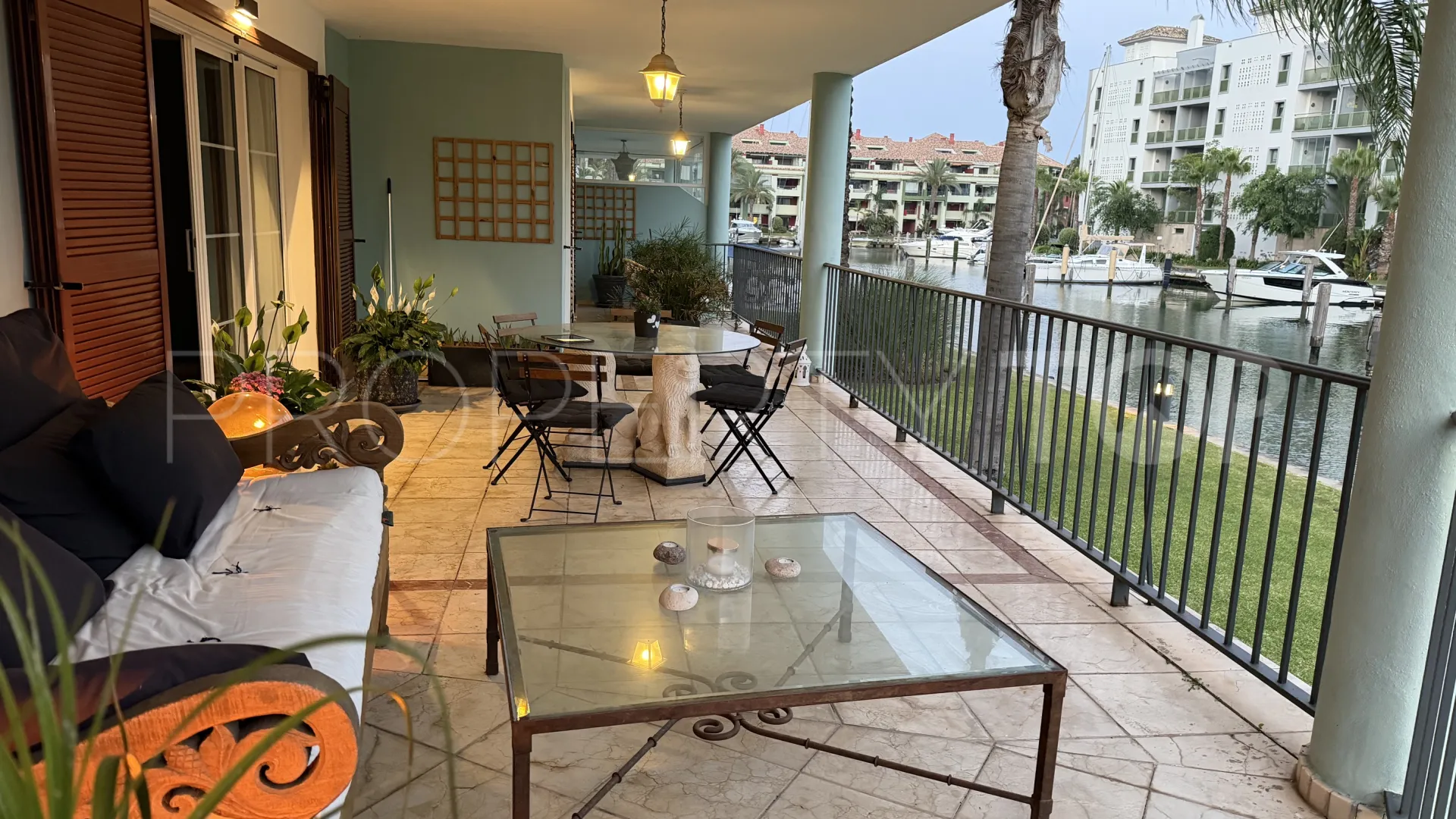 Apartment for sale in Isla Carey with 3 bedrooms