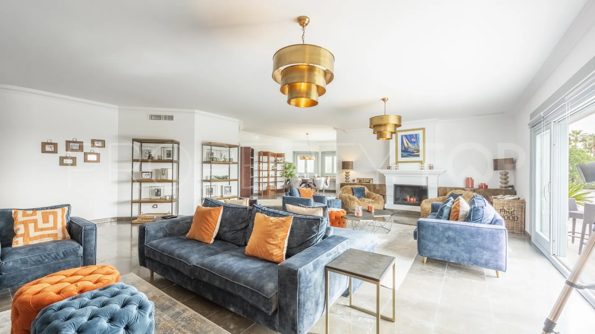 Se vende villa en La Reserva con 5 dormitorios