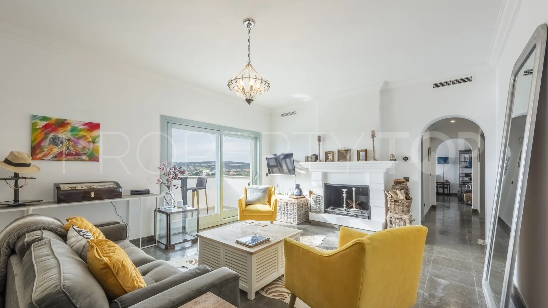 Se vende villa en La Reserva con 5 dormitorios
