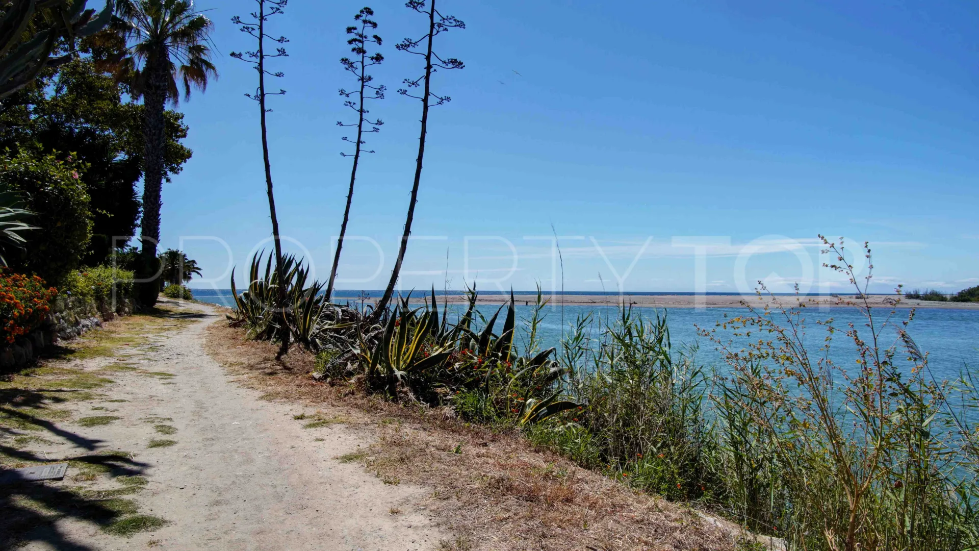 For sale town house in Ribera del Rio with 2 bedrooms