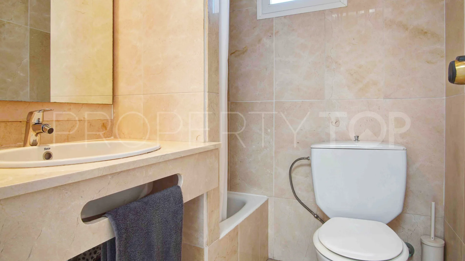 For sale town house in Ribera del Rio with 2 bedrooms