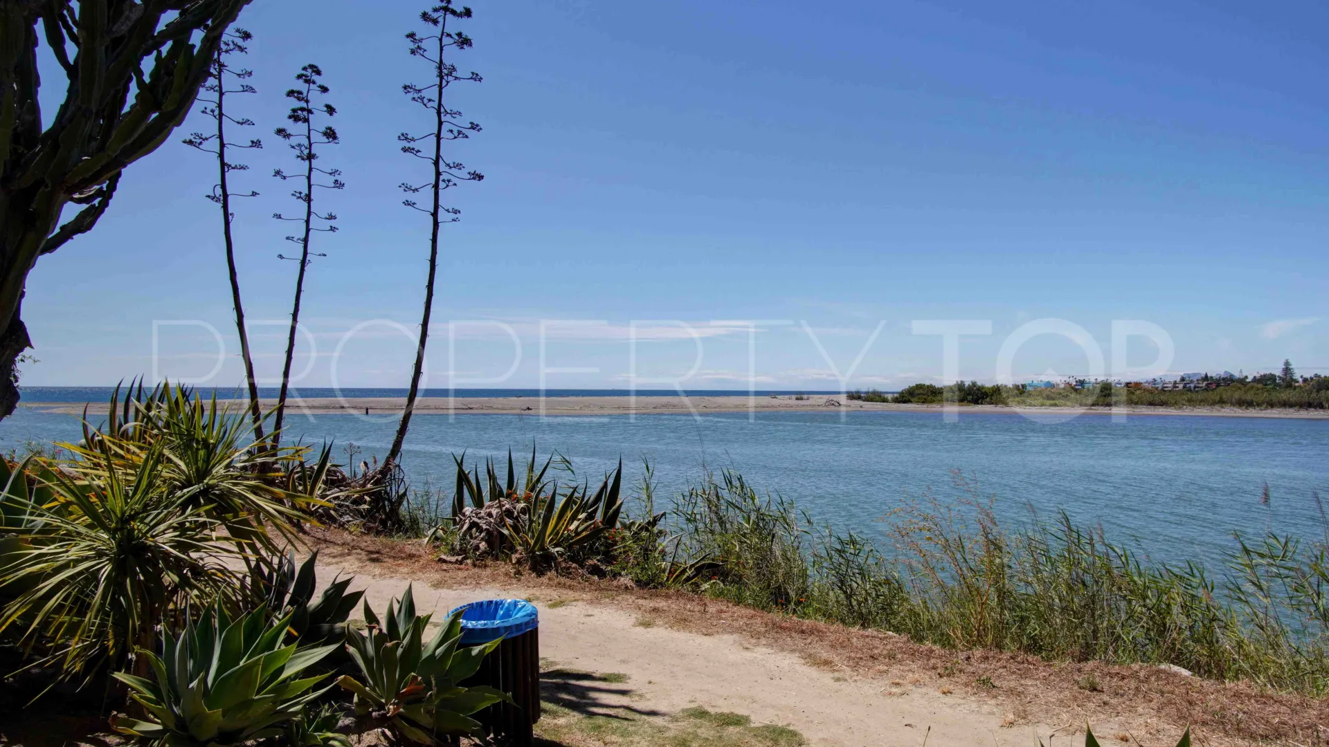 For sale town house in Ribera del Rio with 2 bedrooms