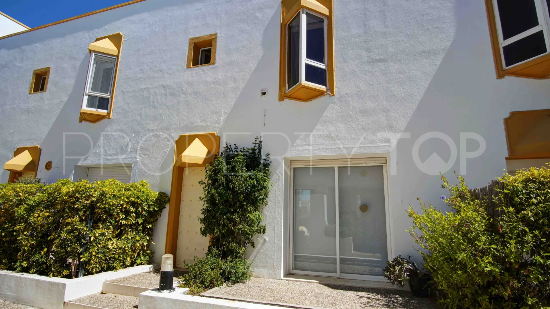 For sale town house in Ribera del Rio with 2 bedrooms