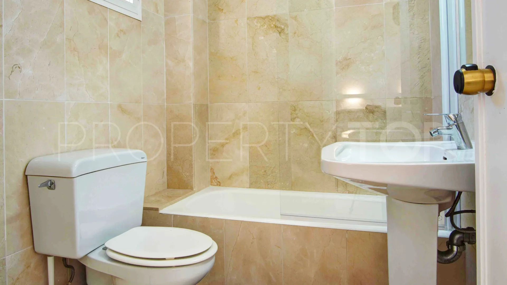 For sale town house in Ribera del Rio with 2 bedrooms