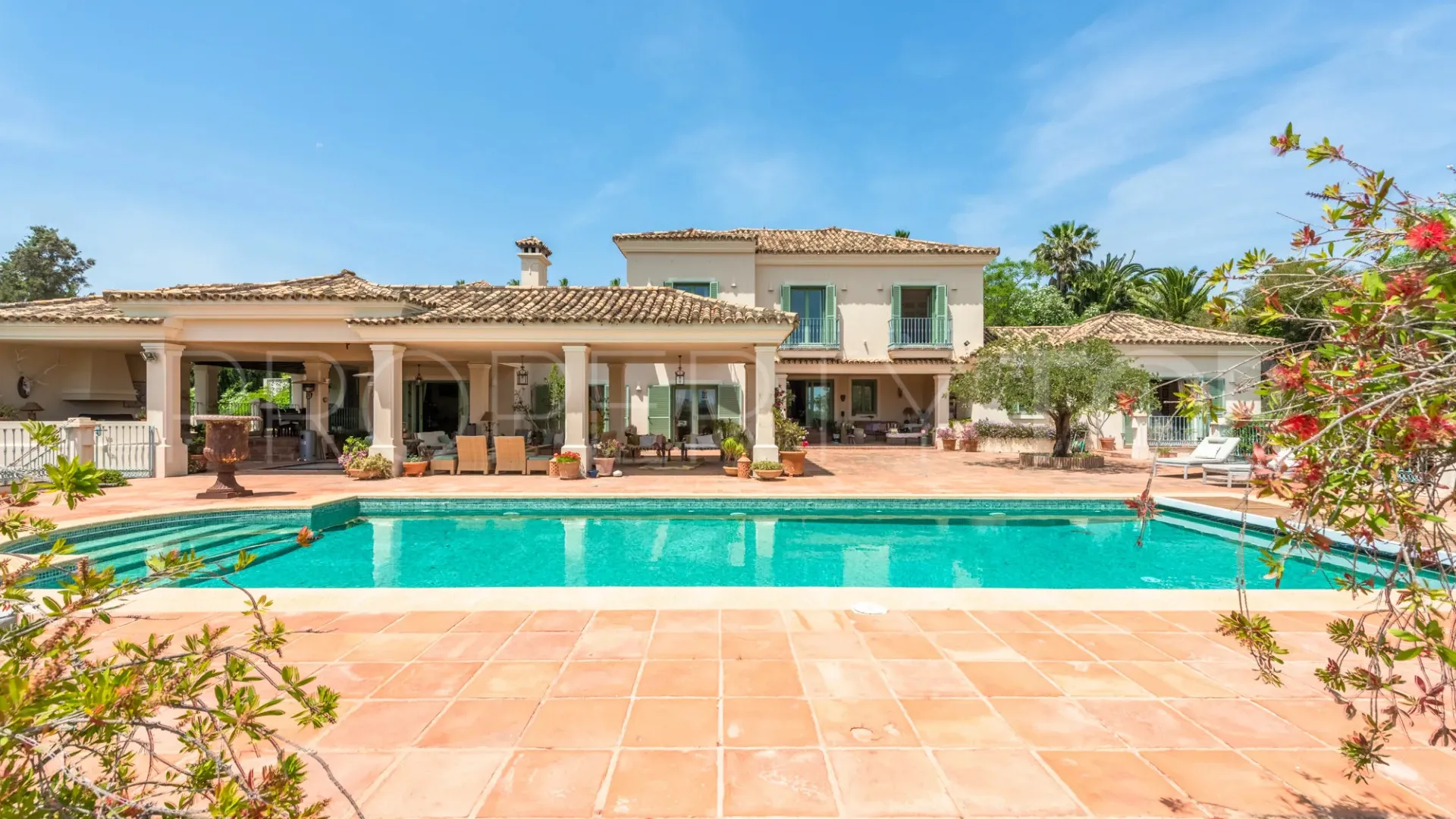 For sale villa with 9 bedrooms in Zona F
