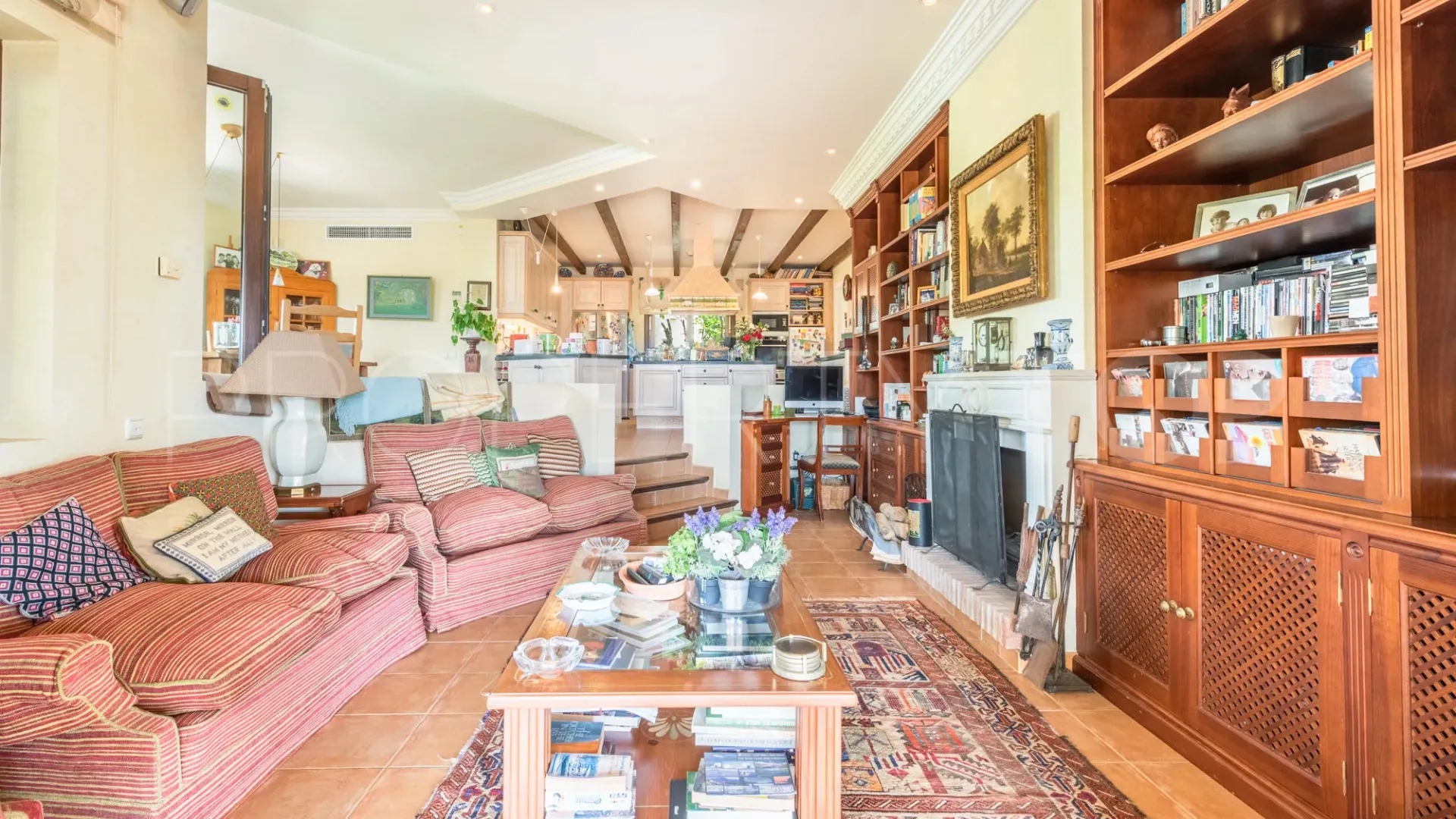 For sale villa with 9 bedrooms in Zona F