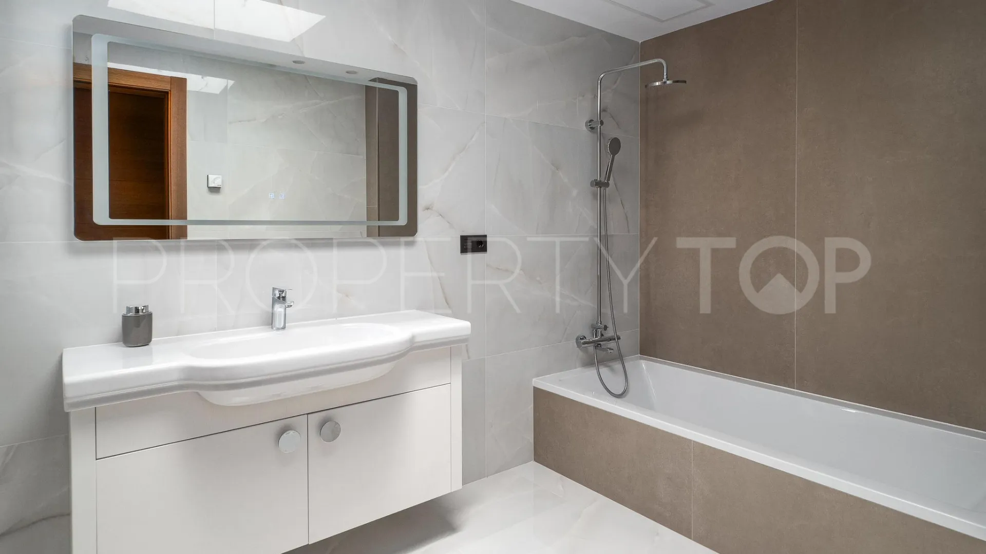 Villa en venta en La Paloma de 4 dormitorios