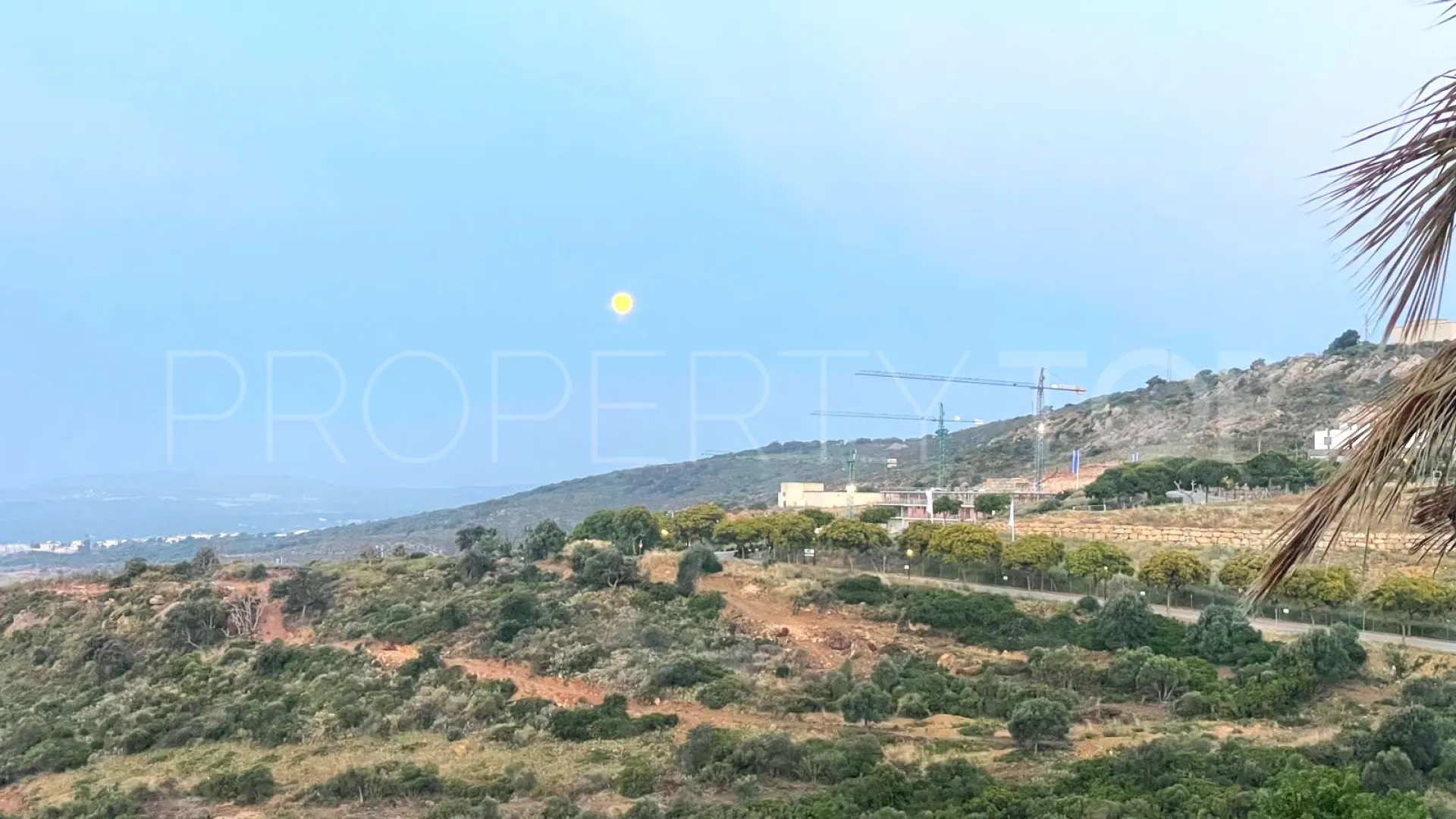 Bahia de las Rocas semi detached house for sale