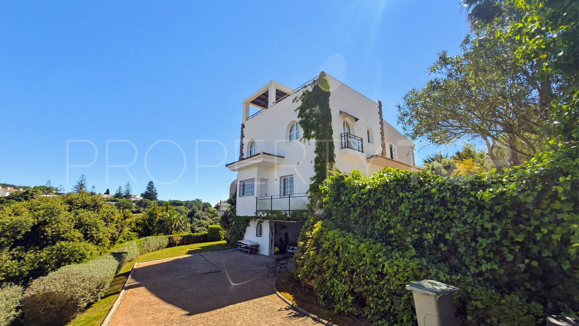 For sale villa in Sotogrande Alto with 7 bedrooms
