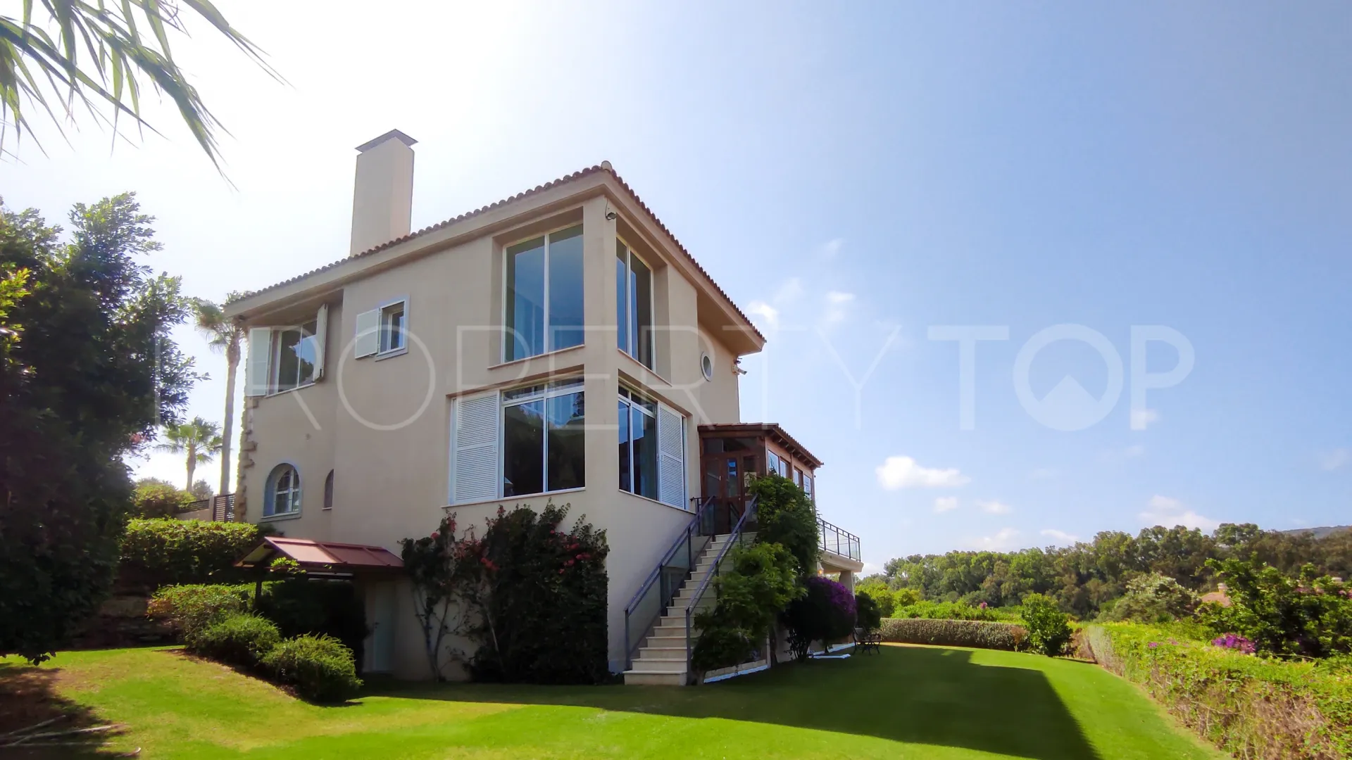 For sale villa in Sotogrande Alto with 7 bedrooms