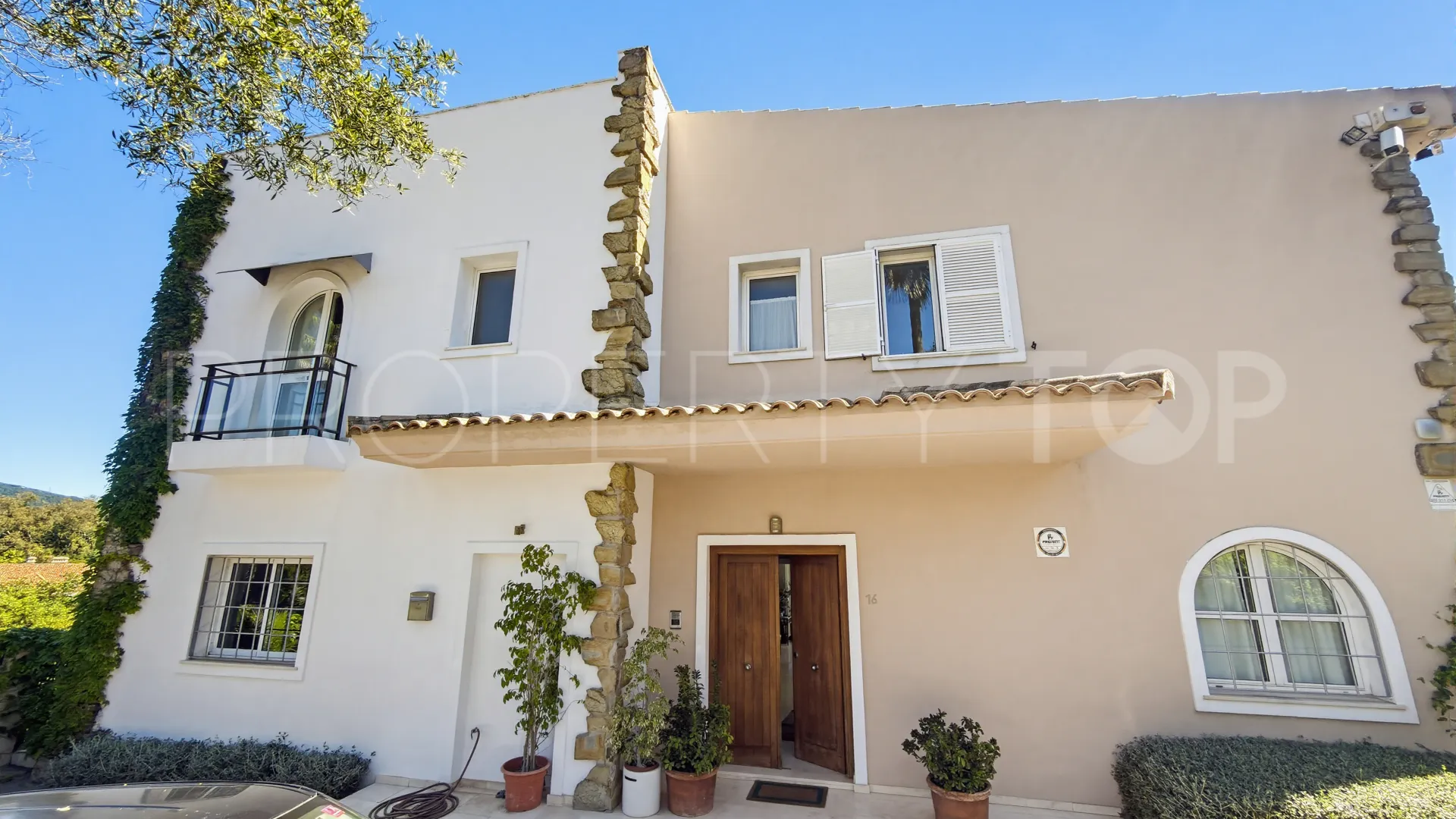 For sale villa in Sotogrande Alto with 7 bedrooms