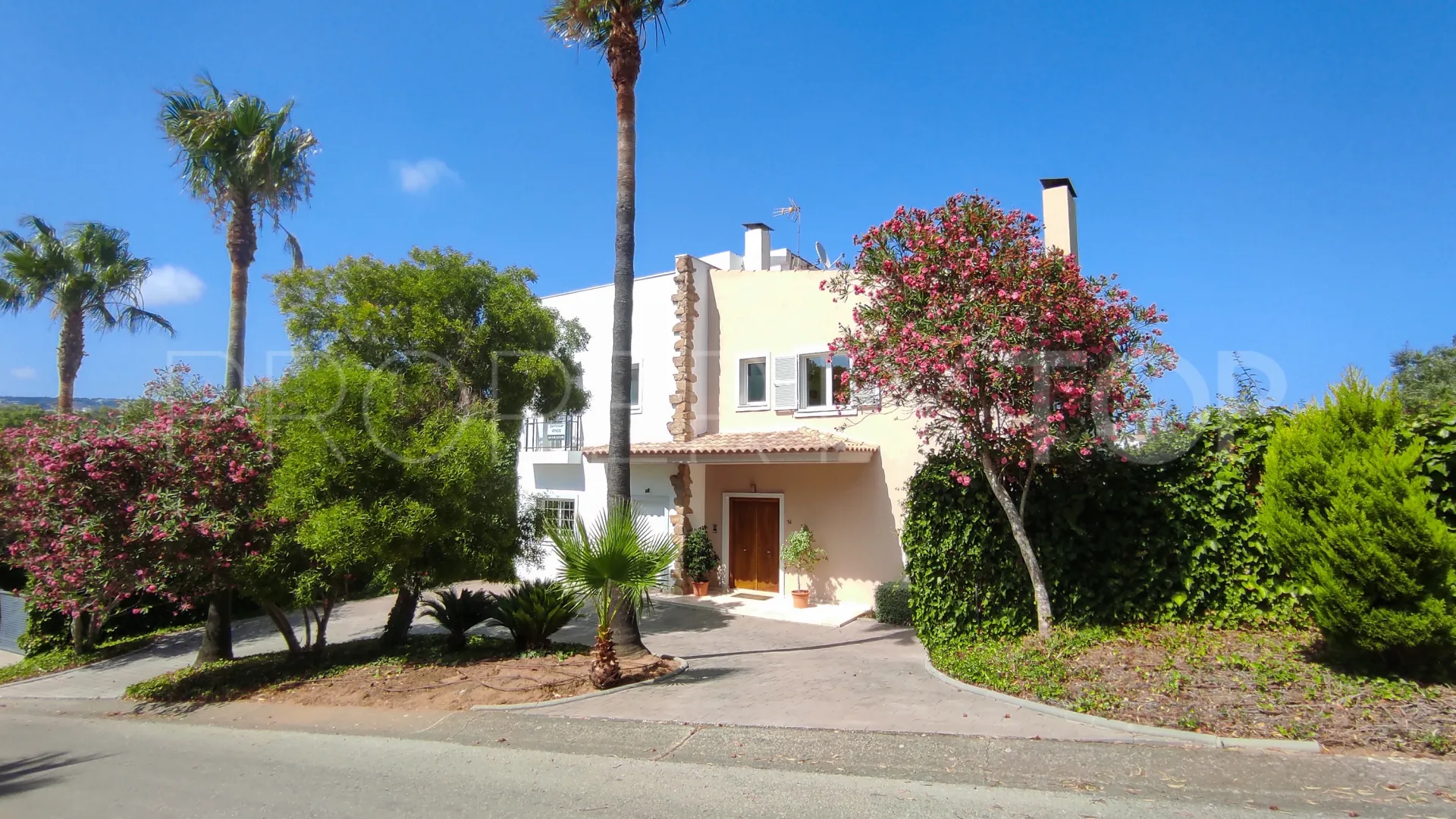 For sale villa in Sotogrande Alto with 7 bedrooms