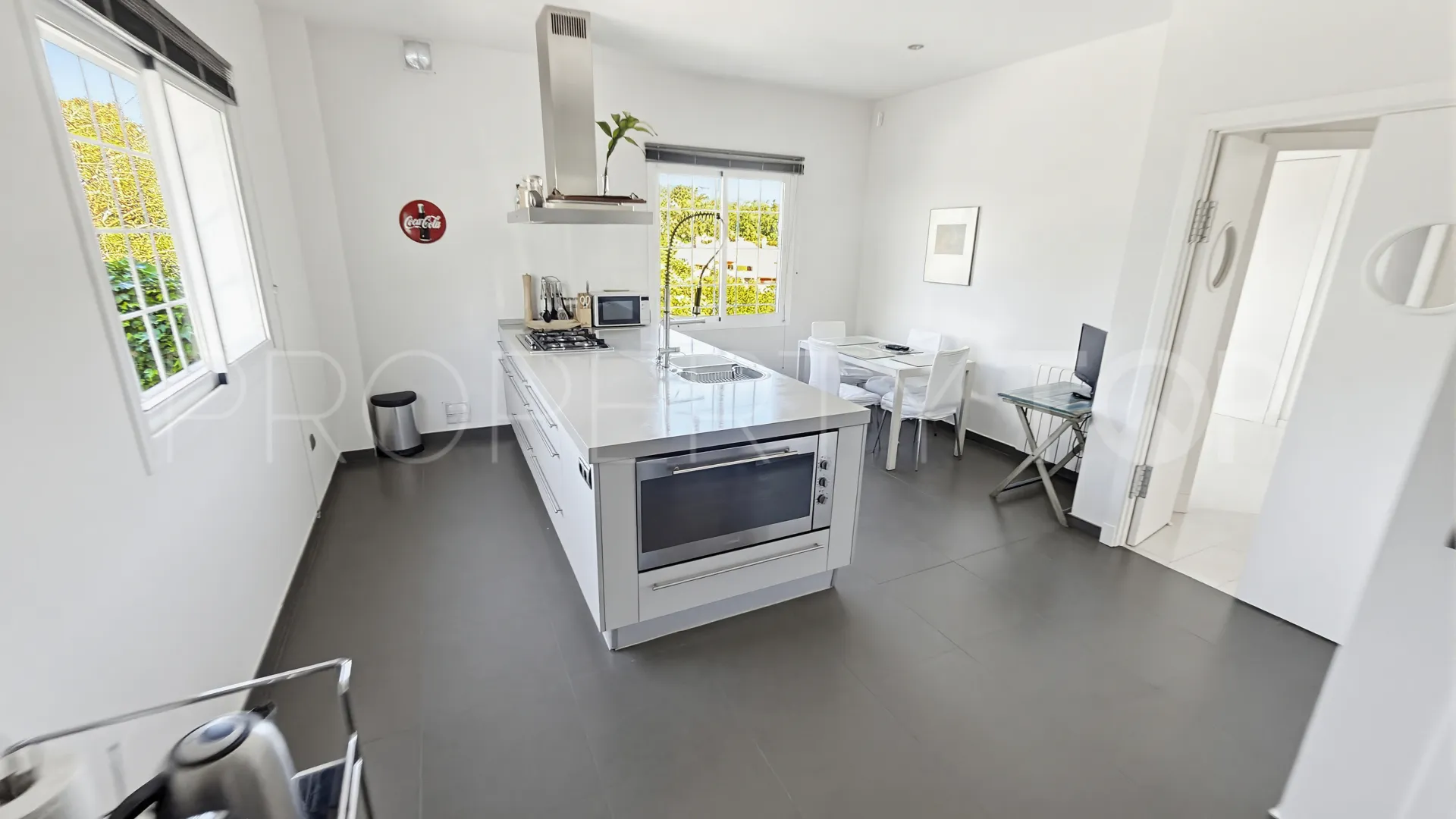 For sale villa in Sotogrande Alto with 7 bedrooms