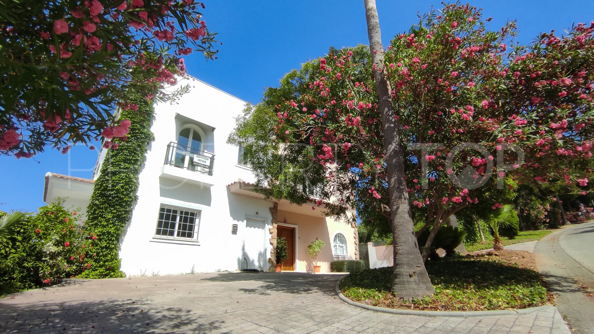 For sale villa in Sotogrande Alto with 7 bedrooms