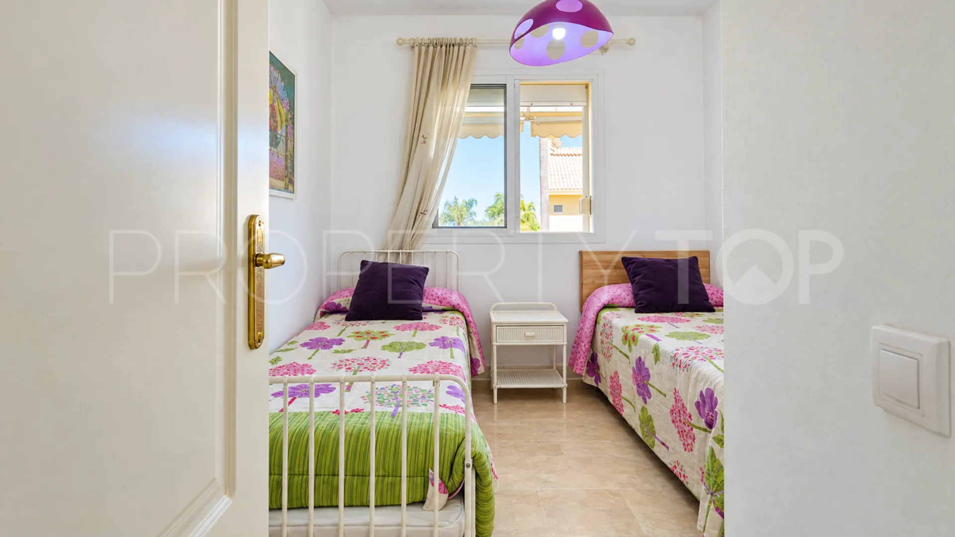 2 bedrooms apartment for sale in La Duquesa