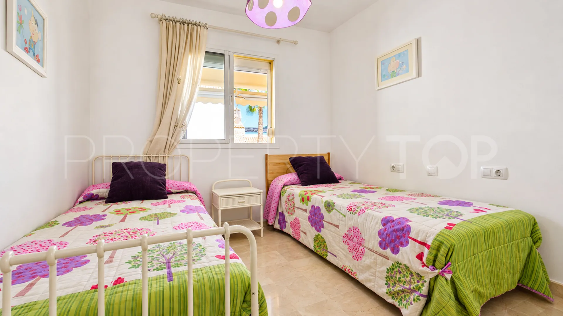 2 bedrooms apartment for sale in La Duquesa