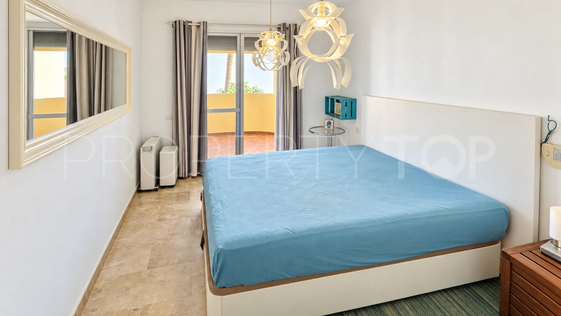 2 bedrooms apartment for sale in La Duquesa