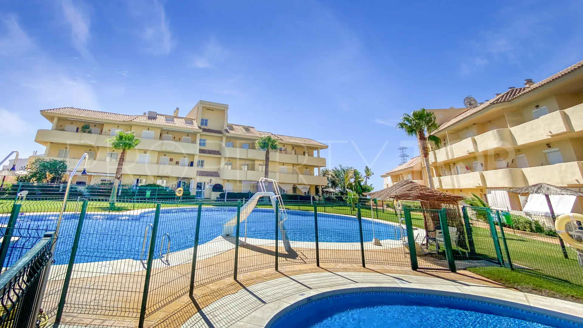 2 bedrooms apartment for sale in La Duquesa