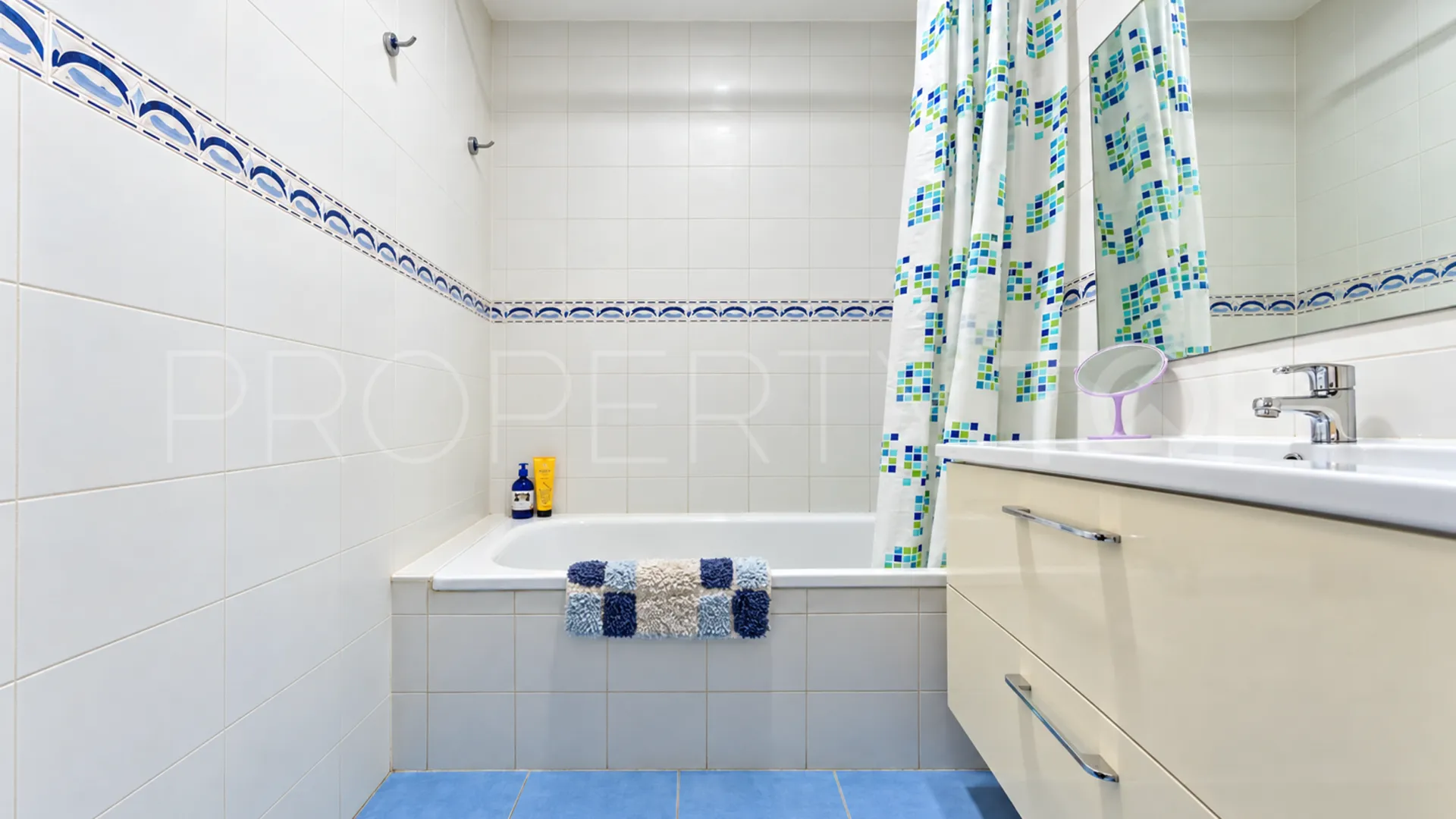 2 bedrooms apartment for sale in La Duquesa
