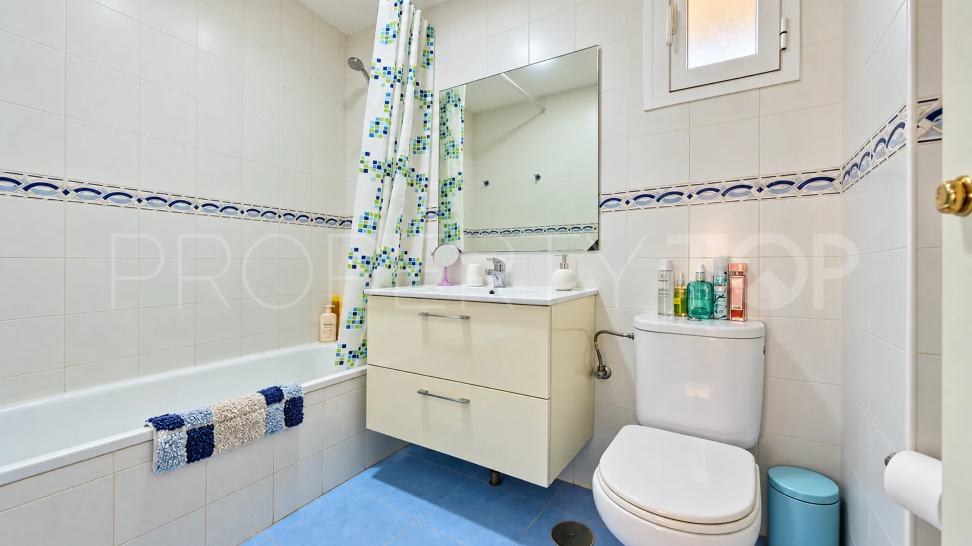 2 bedrooms apartment for sale in La Duquesa