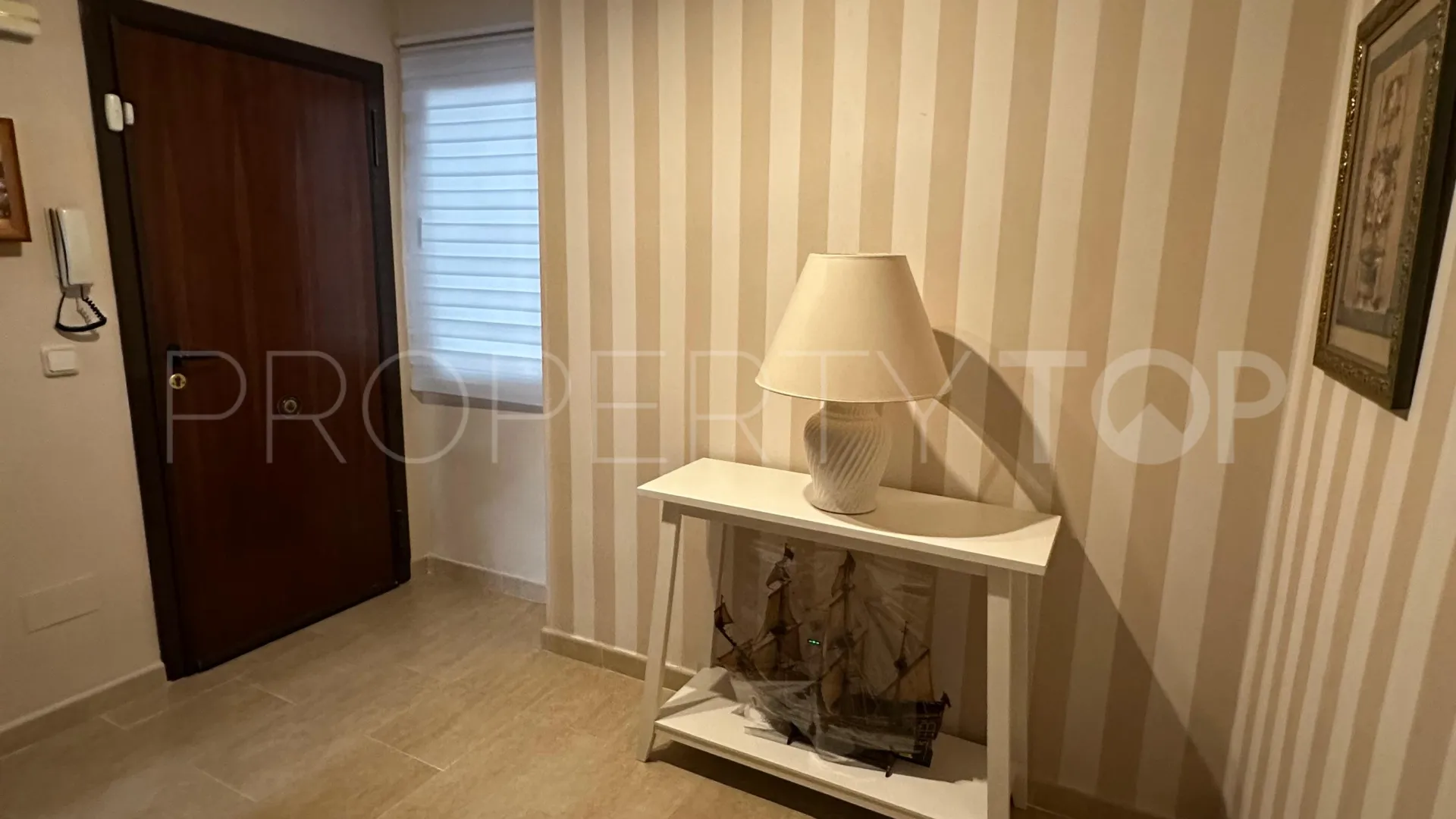 Se vende apartamento en Estepona con 3 dormitorios