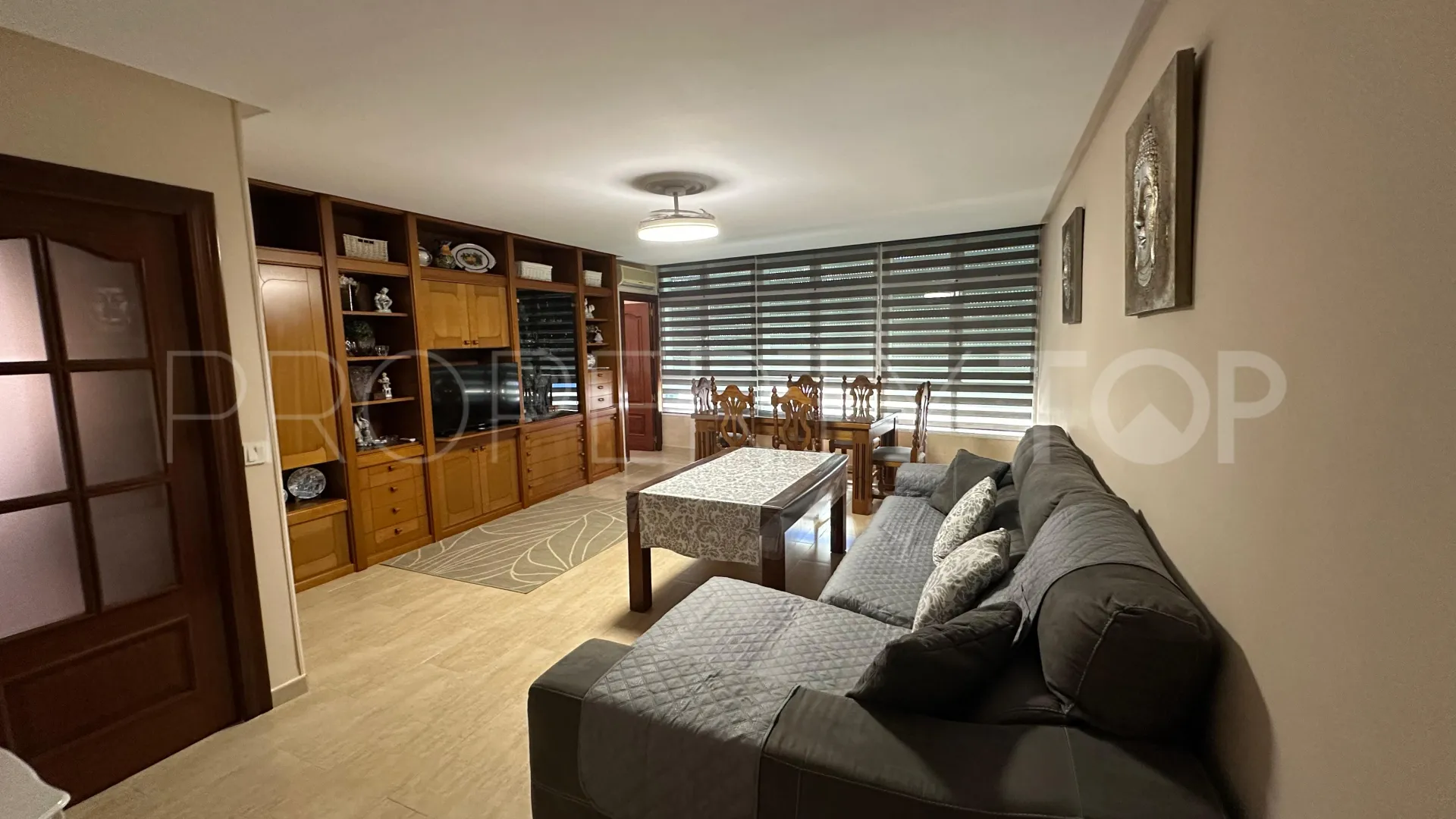 Se vende apartamento en Estepona con 3 dormitorios