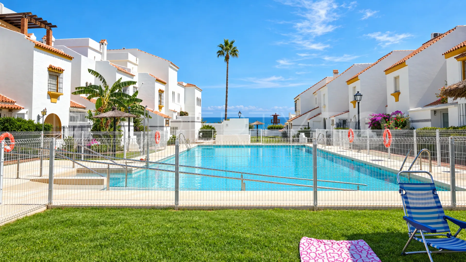 Adosado con 4 dormitorios en venta en Marina de Casares