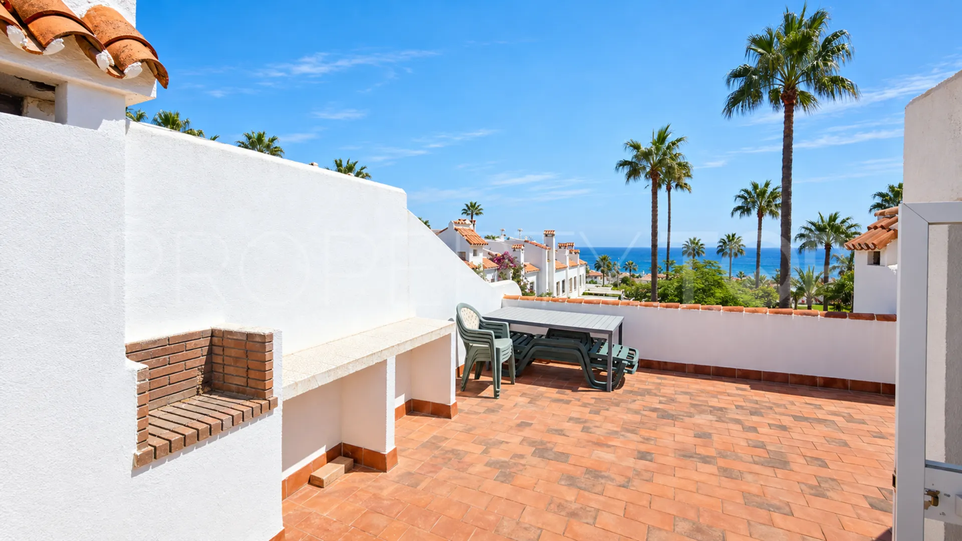 Adosado con 4 dormitorios en venta en Marina de Casares