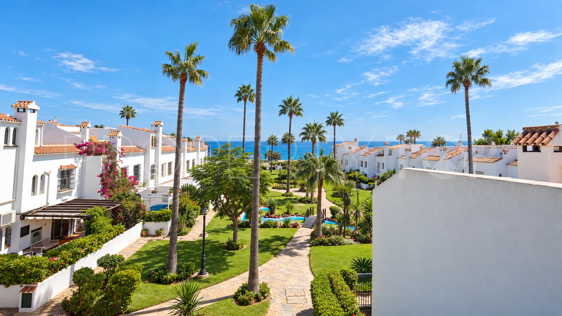 Adosado con 4 dormitorios en venta en Marina de Casares