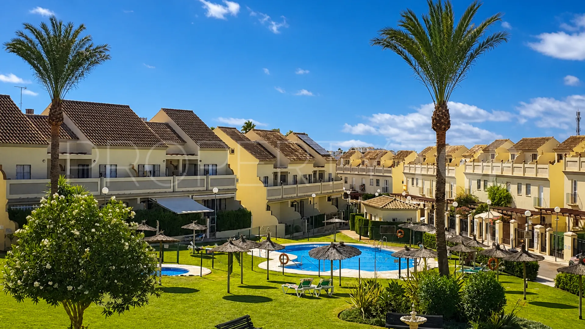 Pareado con 3 dormitorios en venta en La Duquesa Golf