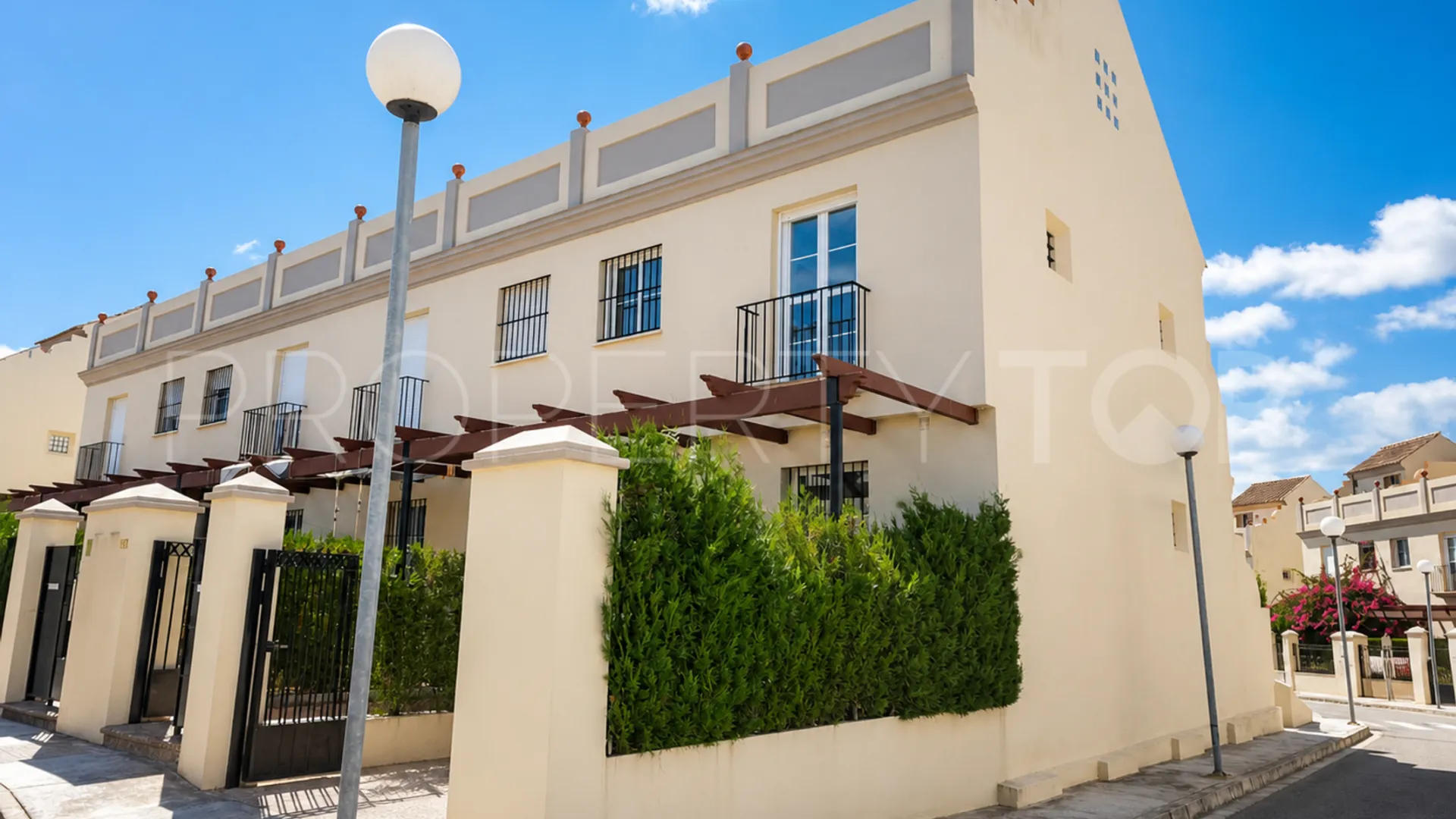 Pareado con 3 dormitorios en venta en La Duquesa Golf