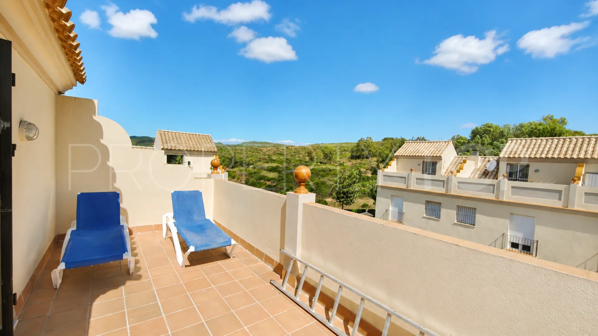 Pareado con 3 dormitorios en venta en La Duquesa Golf