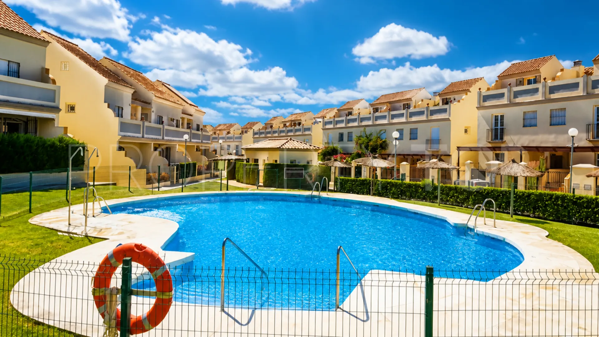 Pareado con 3 dormitorios en venta en La Duquesa Golf