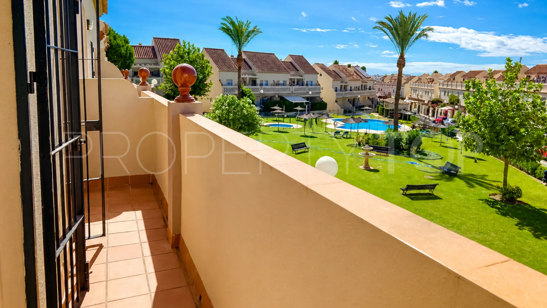 Pareado con 3 dormitorios en venta en La Duquesa Golf