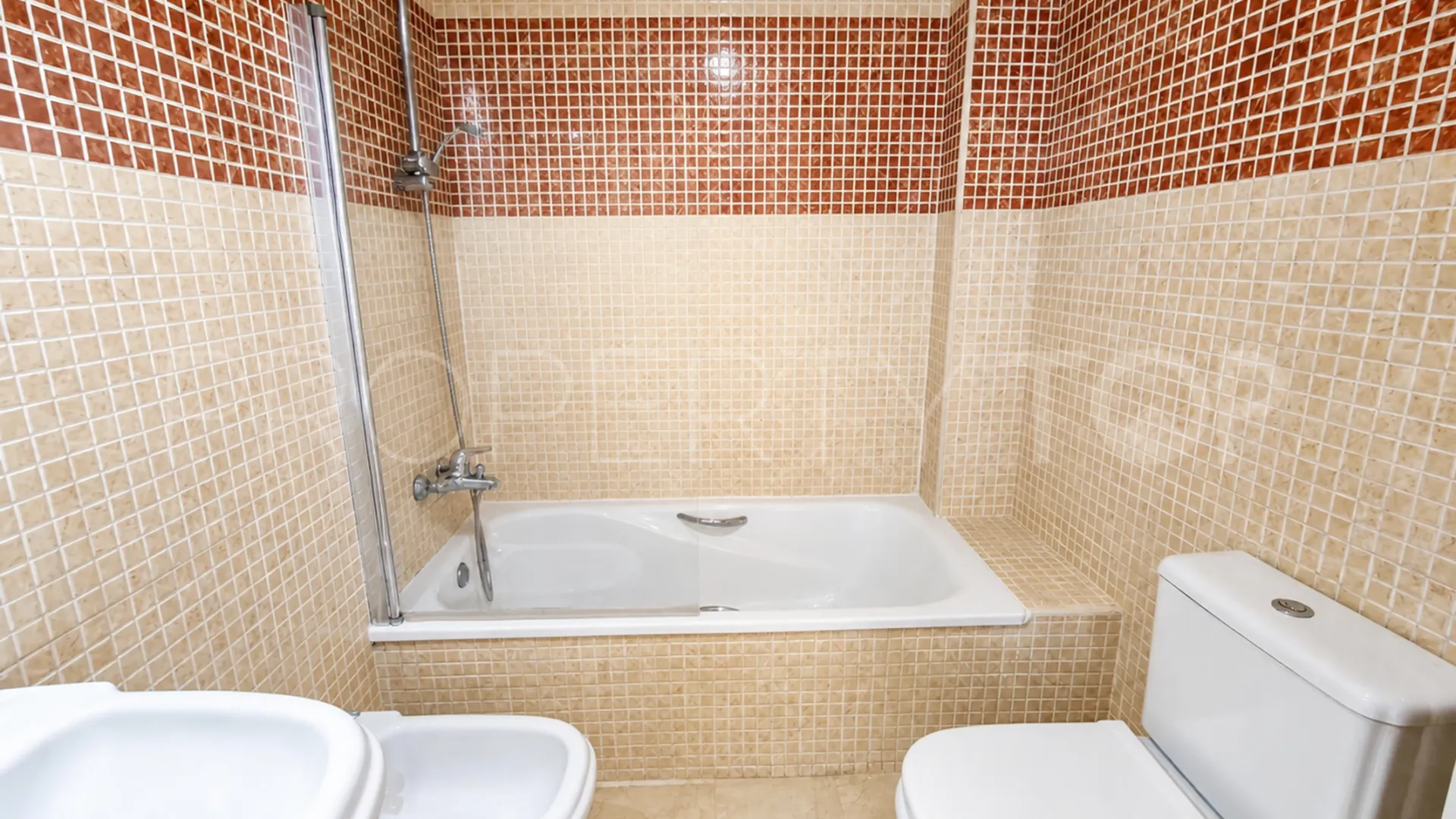 Apartamento planta baja a la venta con 2 dormitorios en San Pedro de Alcantara