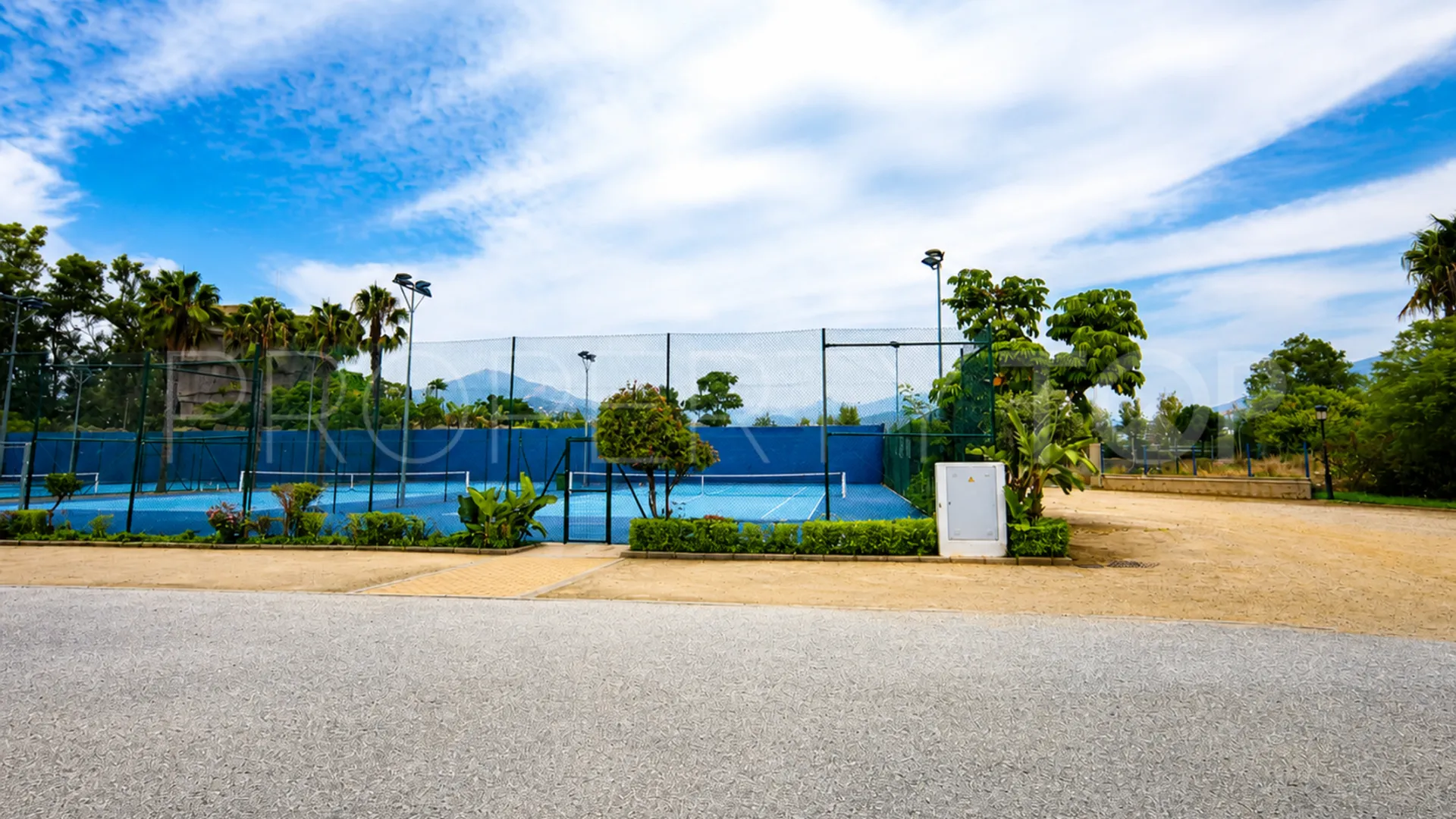 Apartamento planta baja a la venta con 2 dormitorios en San Pedro de Alcantara