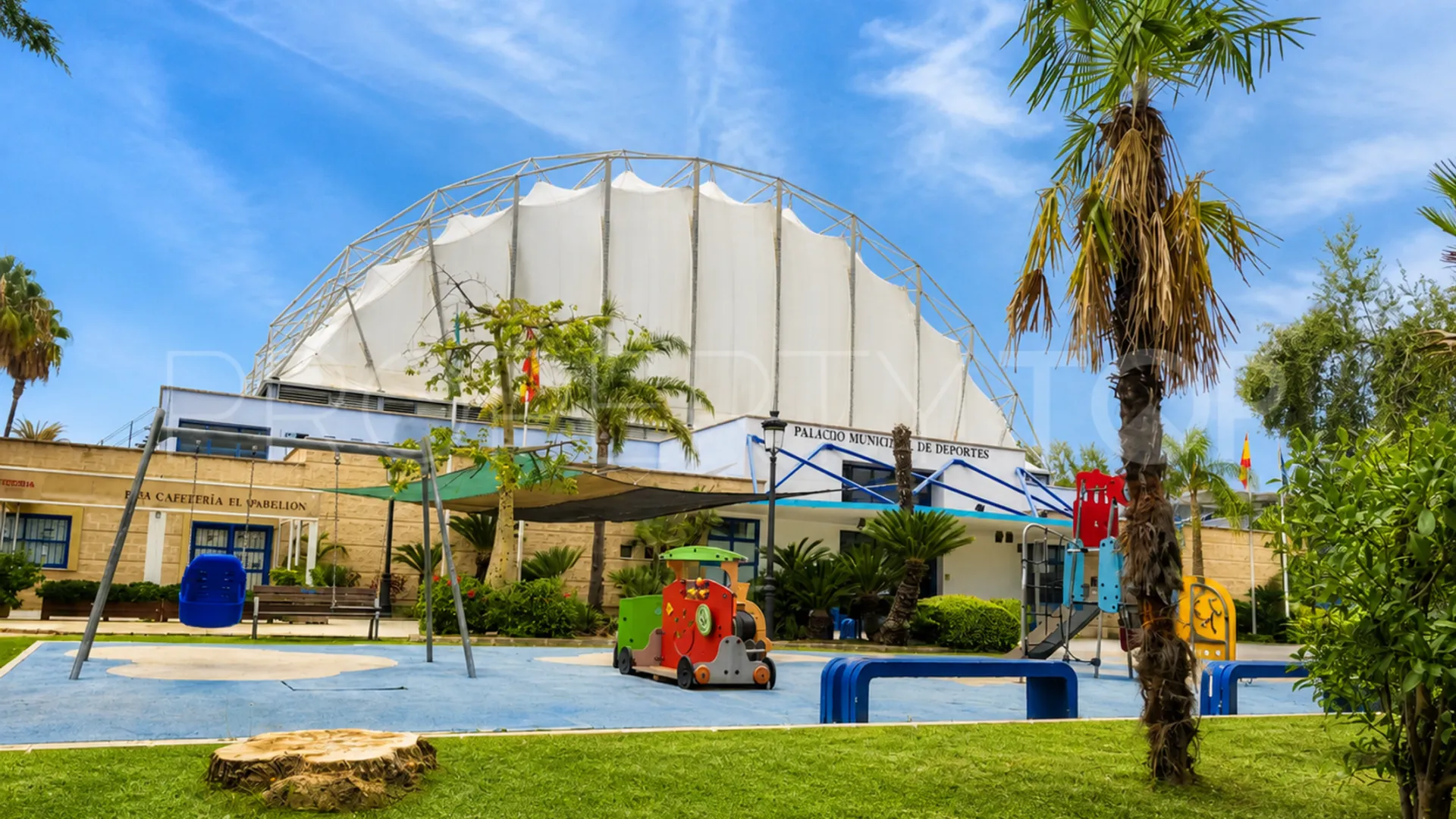 Apartamento planta baja a la venta con 2 dormitorios en San Pedro de Alcantara