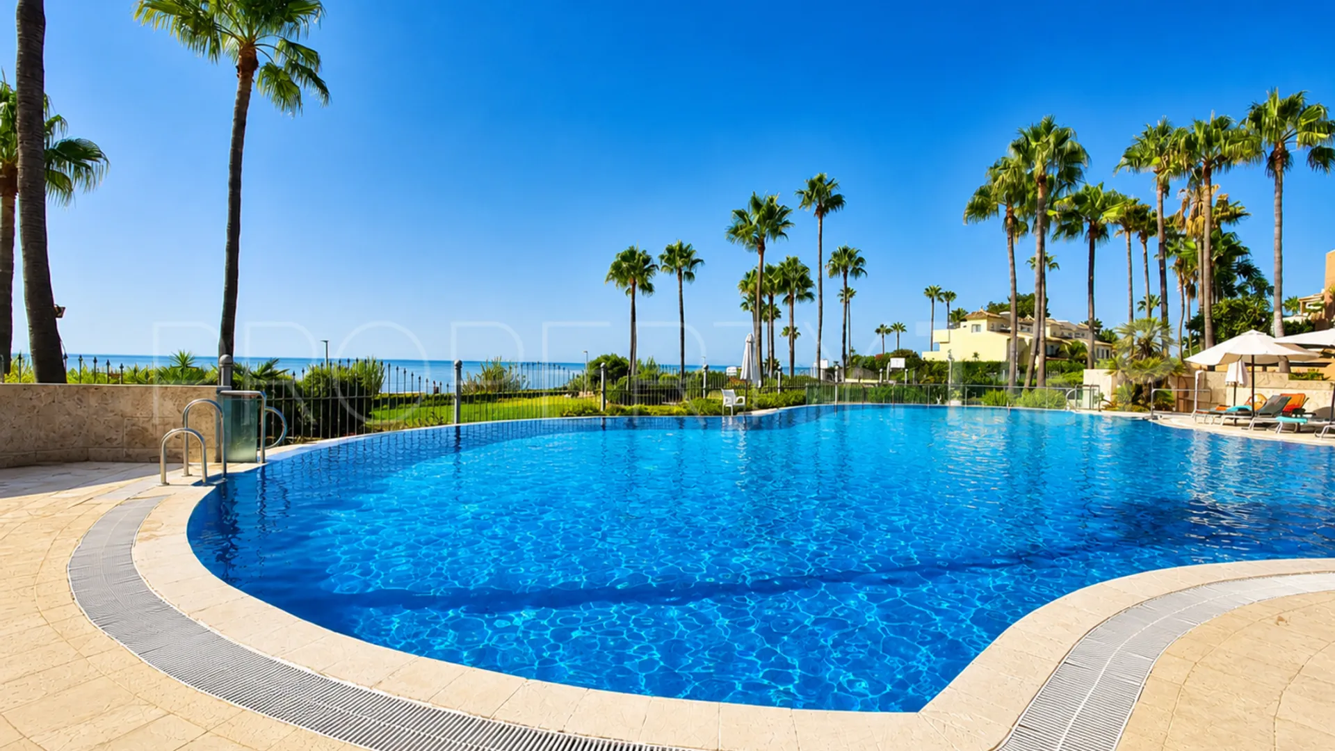Comprar apartamento en Estepona con 3 dormitorios