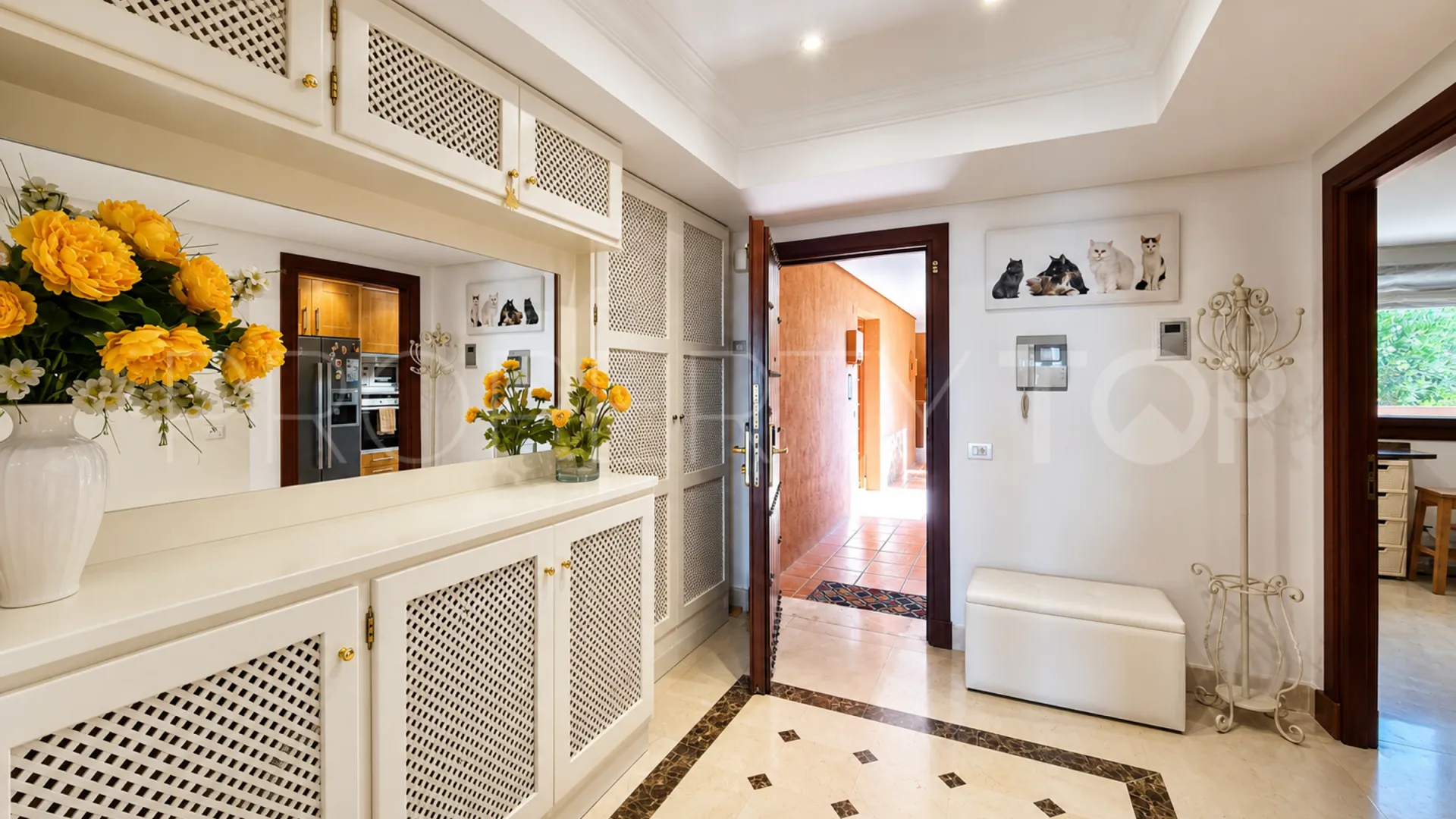 Comprar apartamento en Estepona con 3 dormitorios