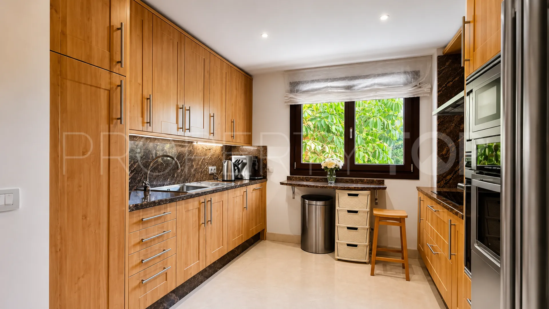 Comprar apartamento en Estepona con 3 dormitorios