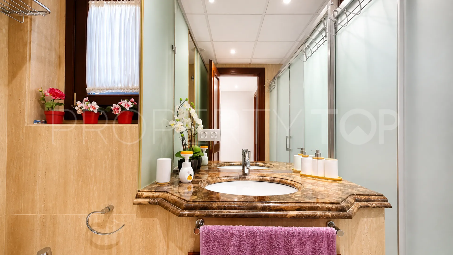 Comprar apartamento en Estepona con 3 dormitorios