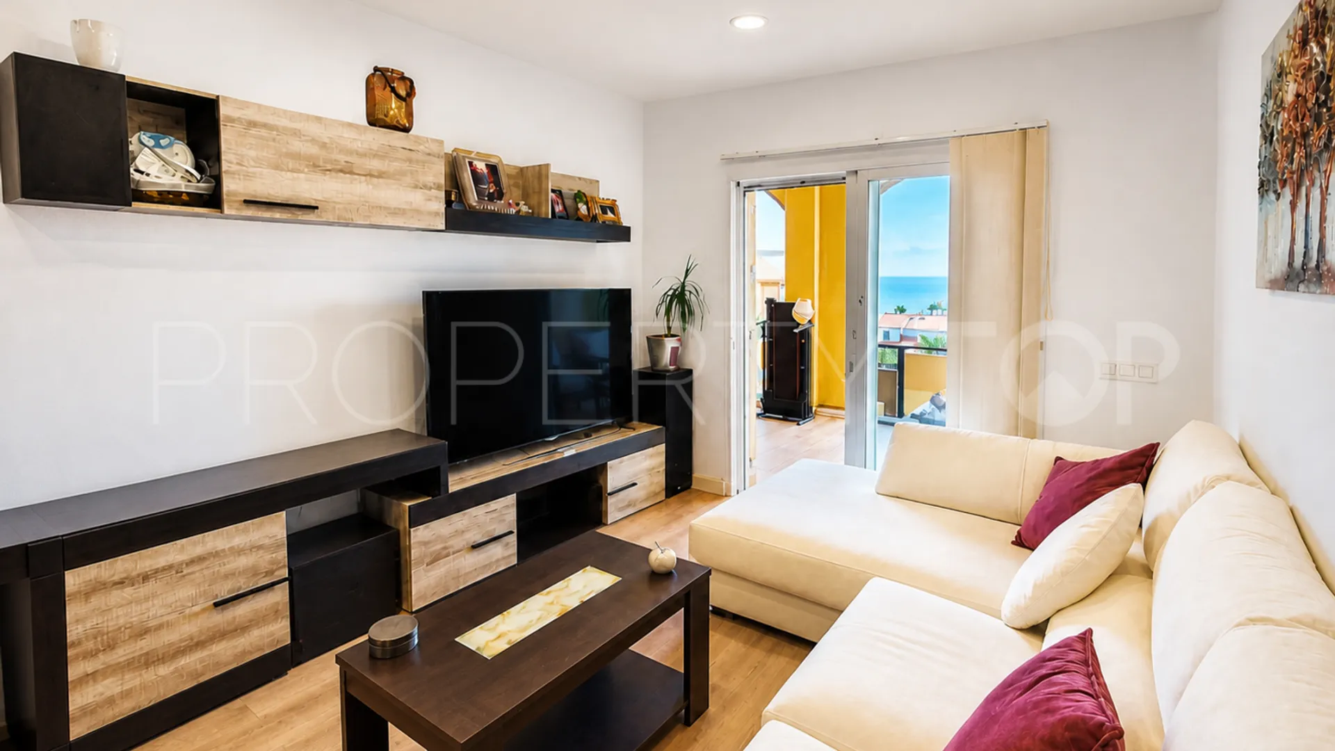 Ground floor apartment with 3 bedrooms for sale in La Duquesa