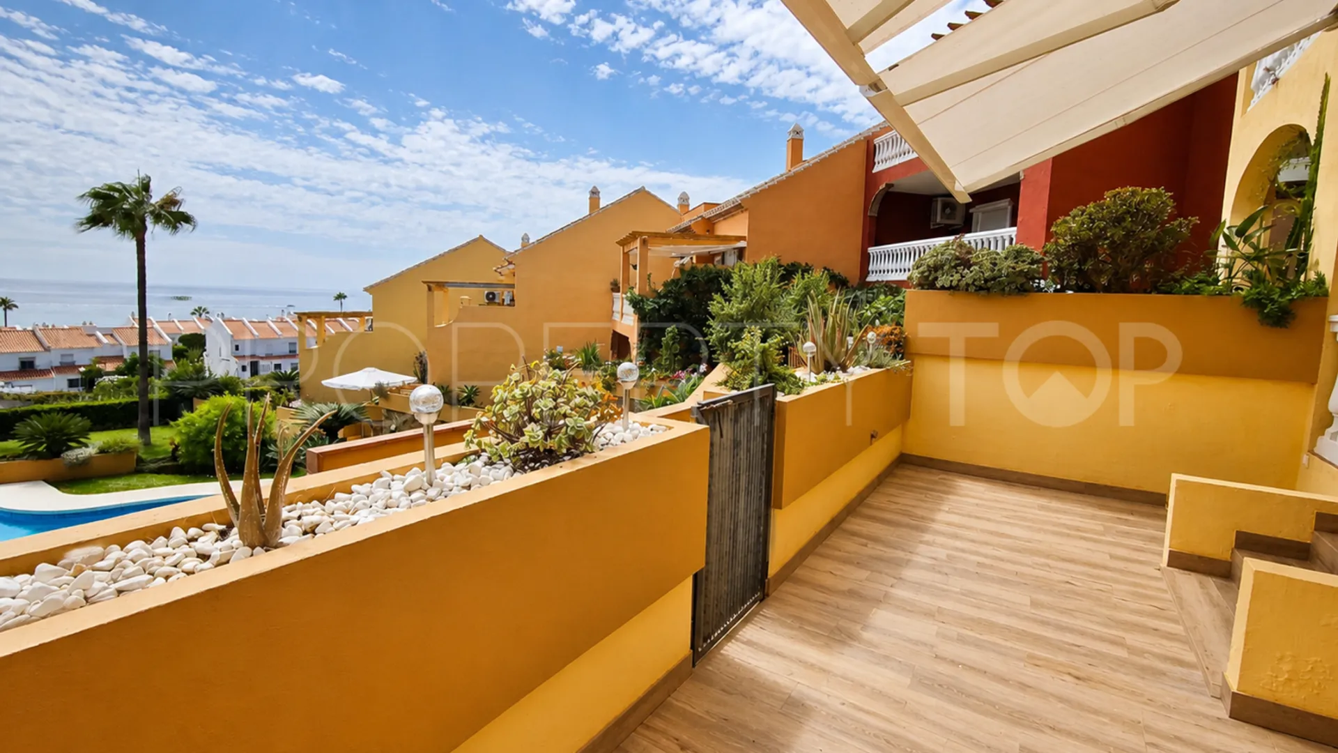 Ground floor apartment with 3 bedrooms for sale in La Duquesa