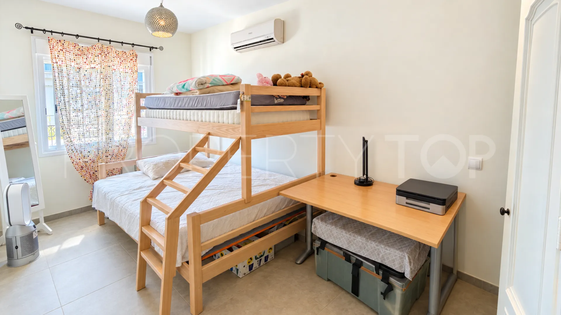 Casares Pueblo, adosado con 3 dormitorios a la venta
