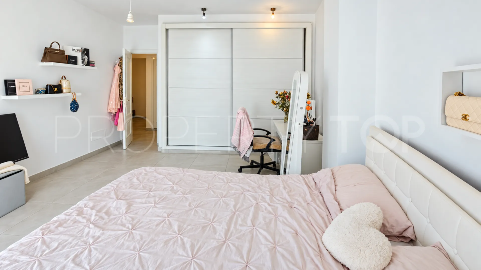 Casares Pueblo, adosado con 3 dormitorios a la venta