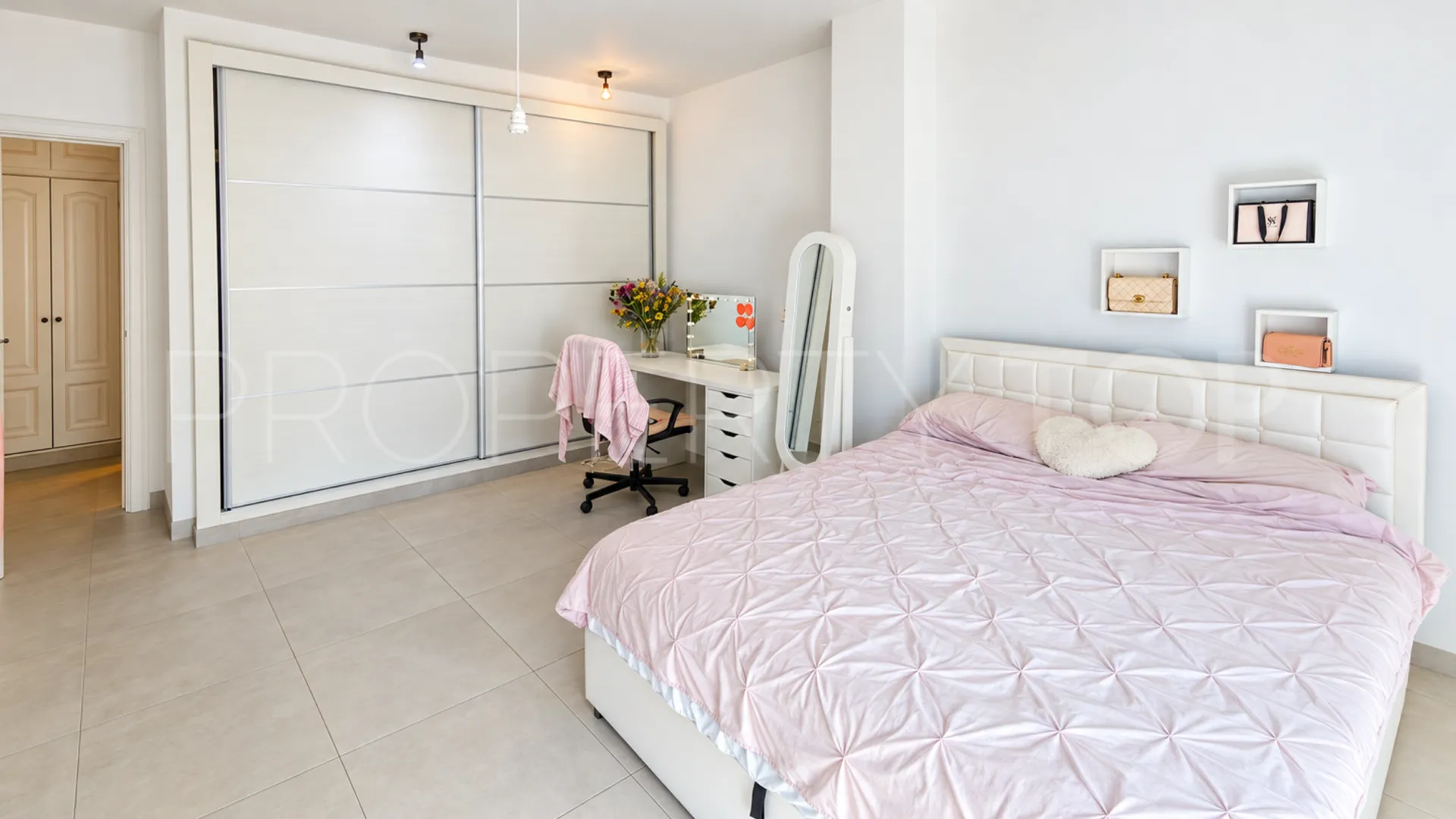 Casares Pueblo, adosado con 3 dormitorios a la venta