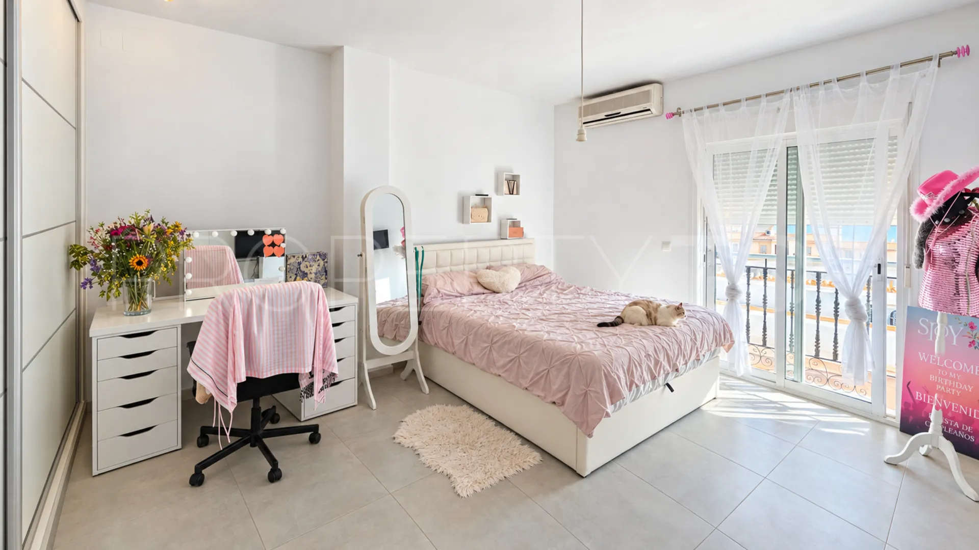 Casares Pueblo, adosado con 3 dormitorios a la venta