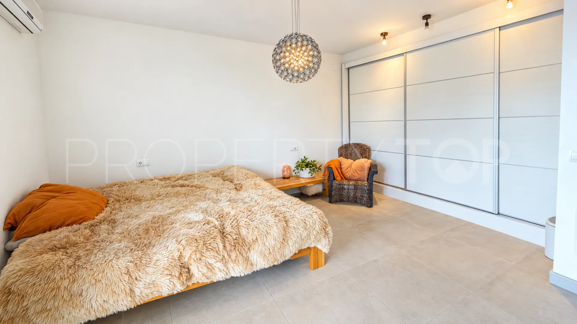 Casares Pueblo, adosado con 3 dormitorios a la venta