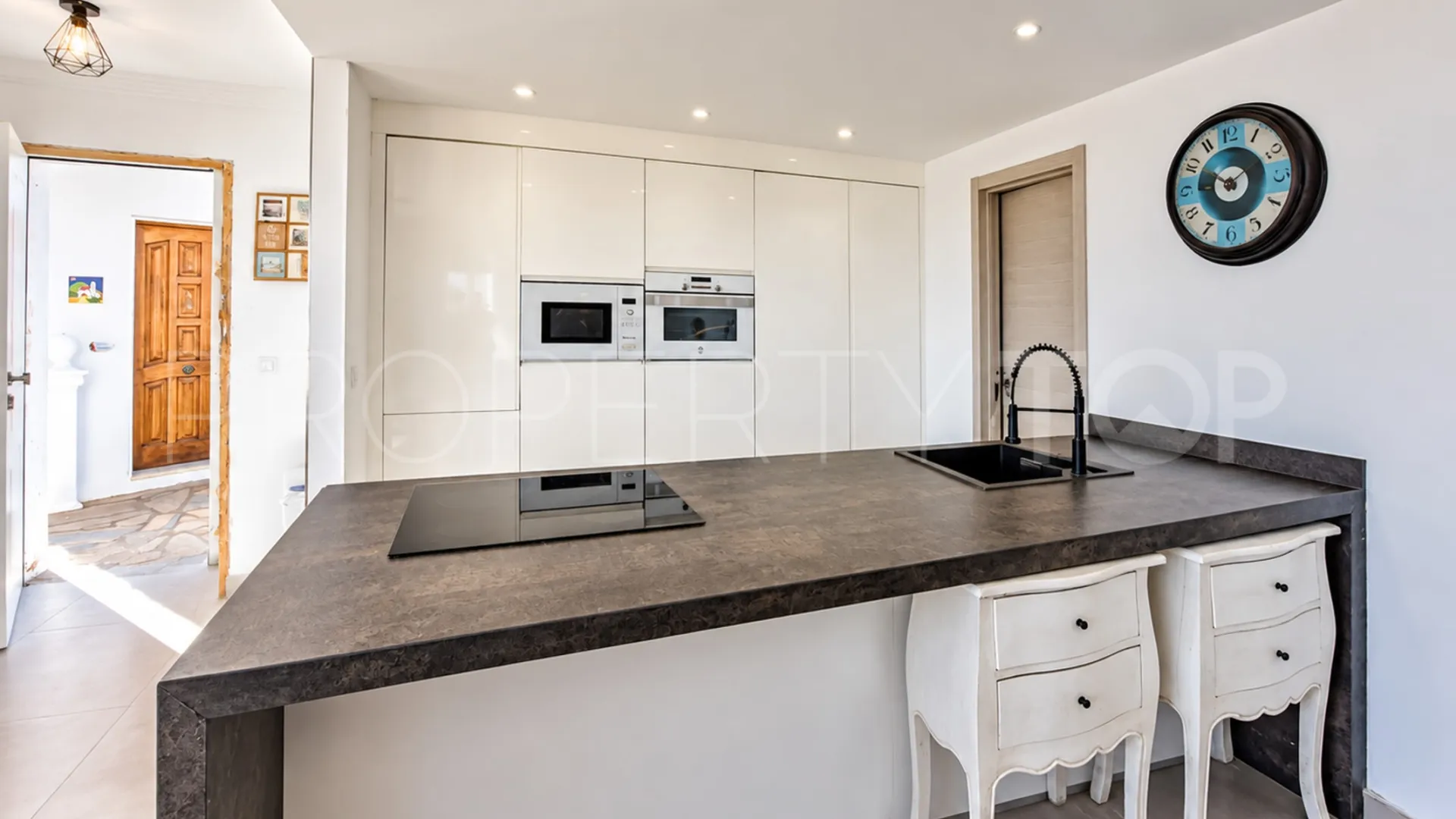 House with 3 bedrooms for sale in Manilva