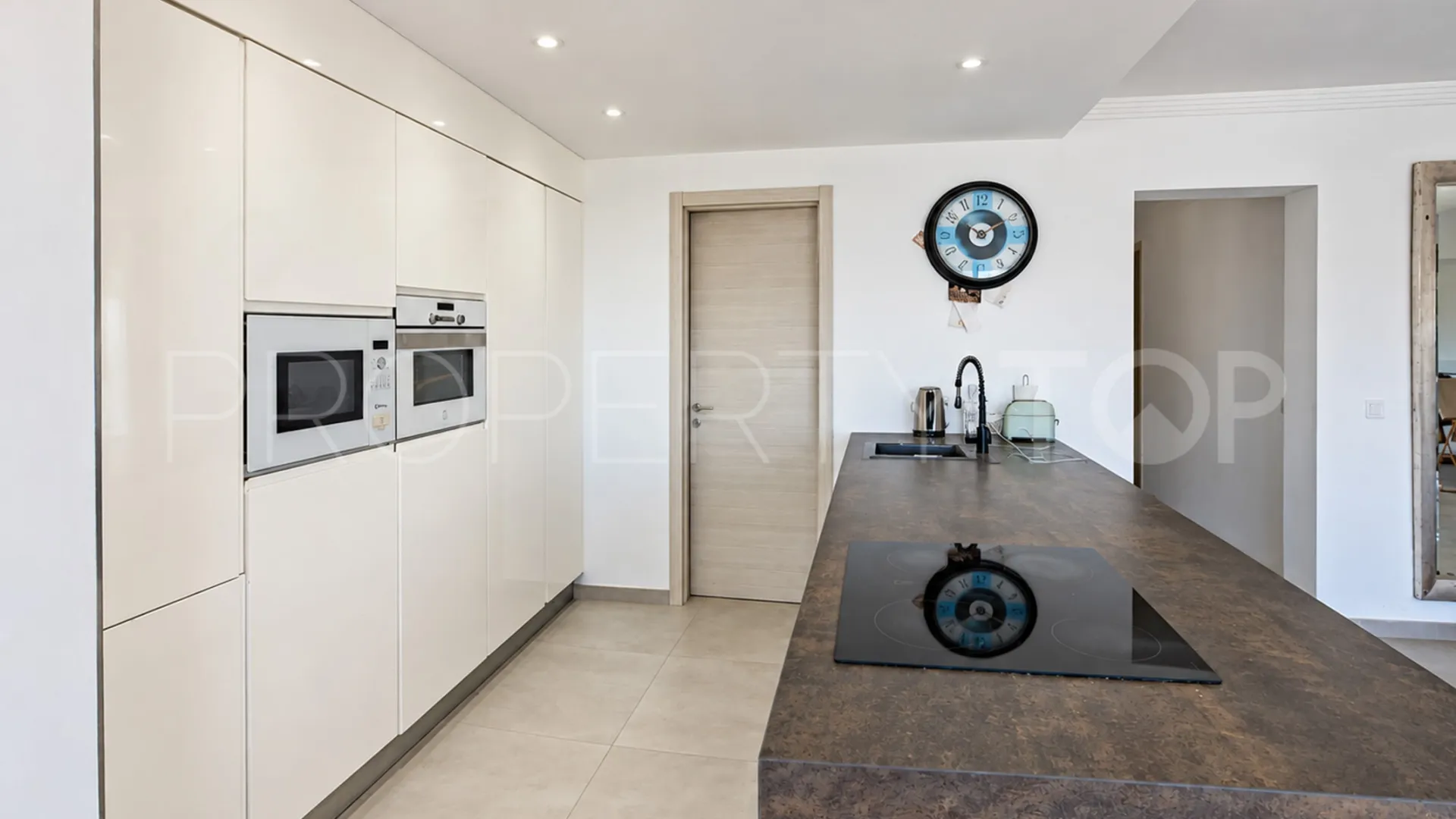 House with 3 bedrooms for sale in Manilva